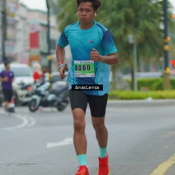 Runner Photo 8812869