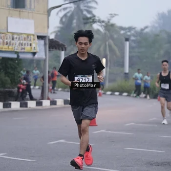 Runner Photo 8812876