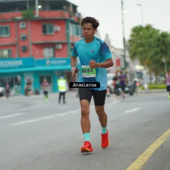 Runner Photo 8812898
