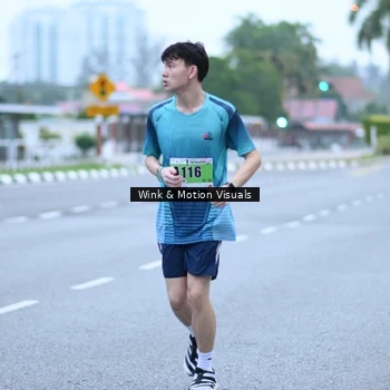 Runner Photo 8812912