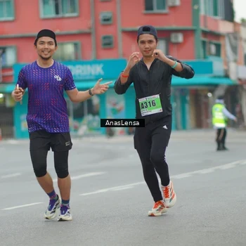 Runner Photo 8812947