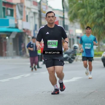 Runner Photo 8813004