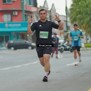 Runner Photo 8813005