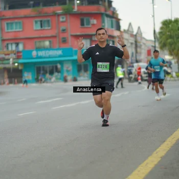 Runner Photo 8813035