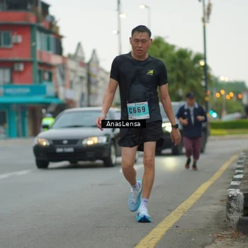 Runner Photo 8813083