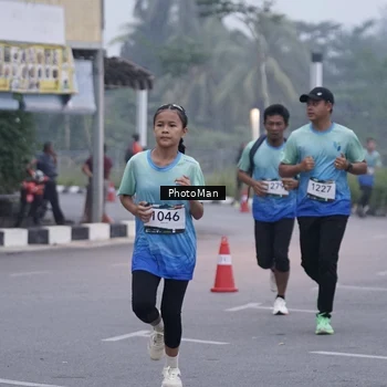 Runner Photo 8813090