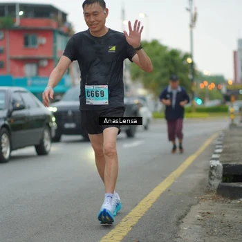 Runner Photo 8813100