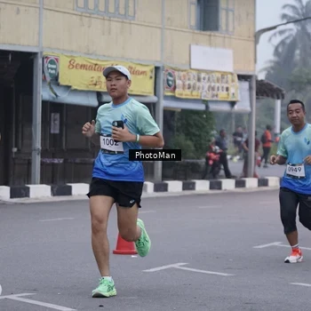 Runner Photo 8813111