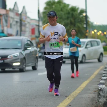 Runner Photo 8813157