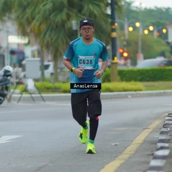 Runner Photo 8813202