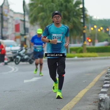 Runner Photo 8813221