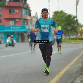 Runner Photo 8813245