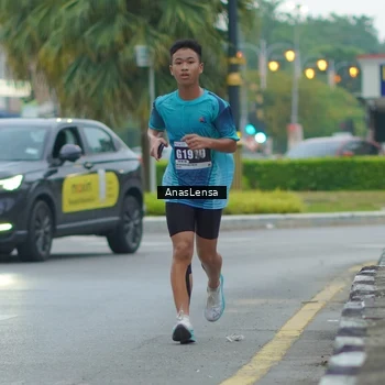 Runner Photo 8813282