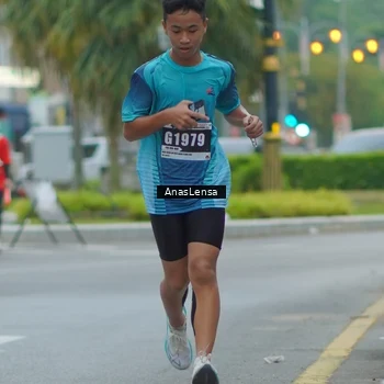 Runner Photo 8813287