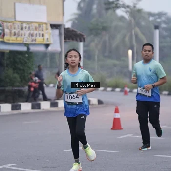 Runner Photo 8813300