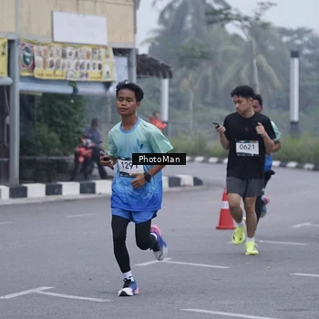 Runner Photo 8813684