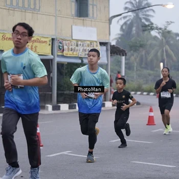 Runner Photo 8814073