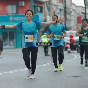 Runner Photo 8814212