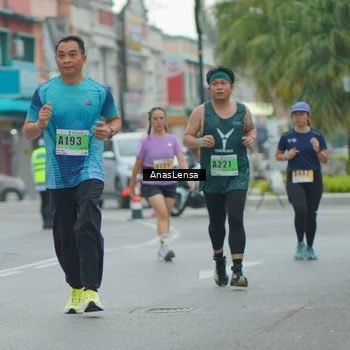 Runner Photo 8814213
