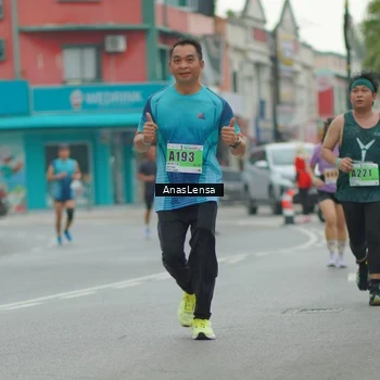 Runner Photo 8814266