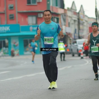 Runner Photo 8814267