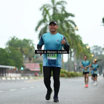 Runner Photo 8815081