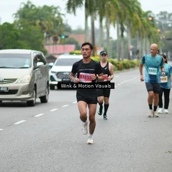 Runner Photo 8816273