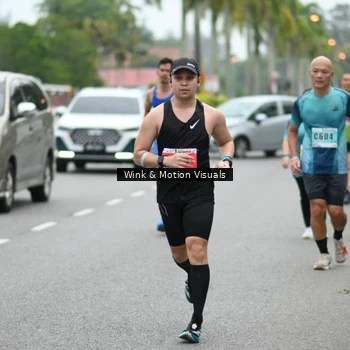 Runner Photo 8816295