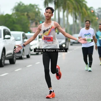 Runner Photo 8816358