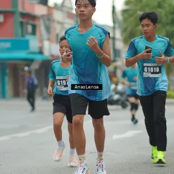 Runner Photo 8816519