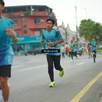 Runner Photo 8816523