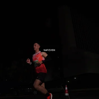Runner Photo 8816703