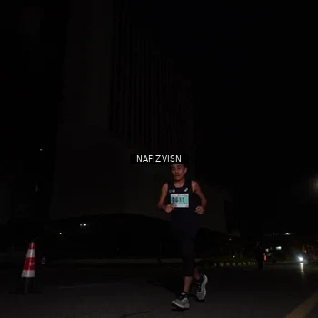 Runner Photo 8816821