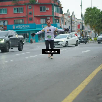 Runner Photo 8816943