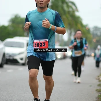 Runner Photo 8816951