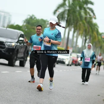 Runner Photo 8817002
