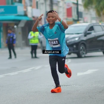 Runner Photo 8817098