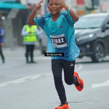 Runner Photo 8817102