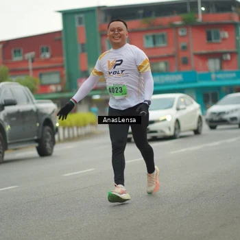 Runner Photo 8817103