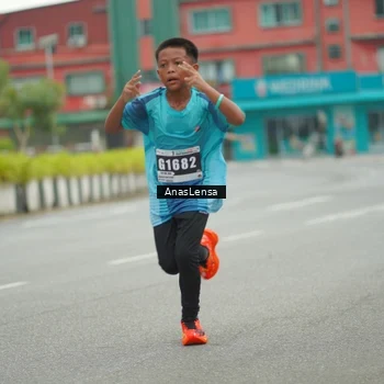 Runner Photo 8817185
