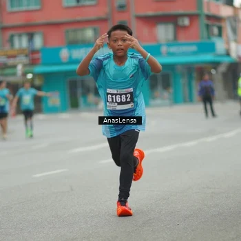 Runner Photo 8817210