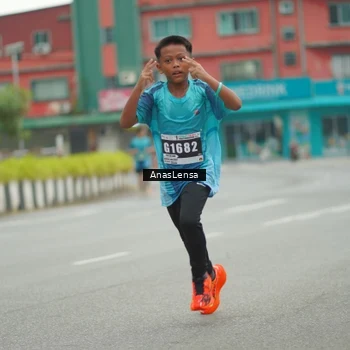 Runner Photo 8817212