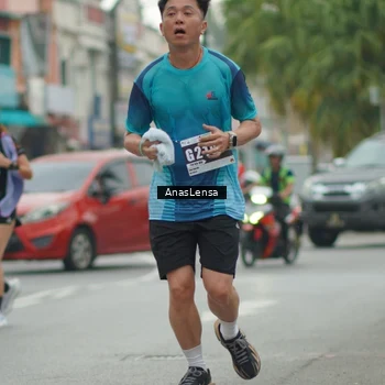 Runner Photo 8817233