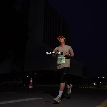 Runner Photo 8817299
