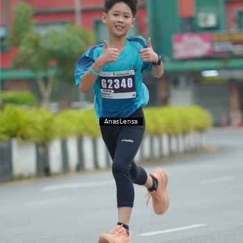 Runner Photo 8817311