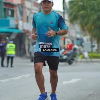 Runner Photo 8817347