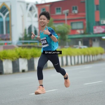 Runner Photo 8817351