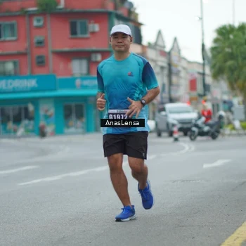 Runner Photo 8817410