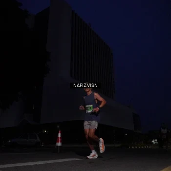 Runner Photo 8817411