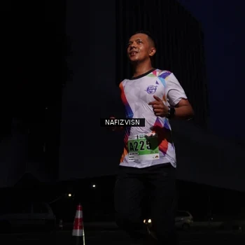 Runner Photo 8817415